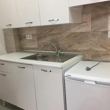 Assos Gunoven Butik Apart